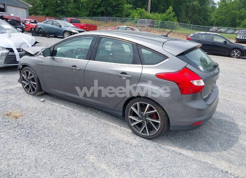 Photo 3 of 2012 Ford Focus TITANIUM (VIN 1FAHP3N25CL402566)