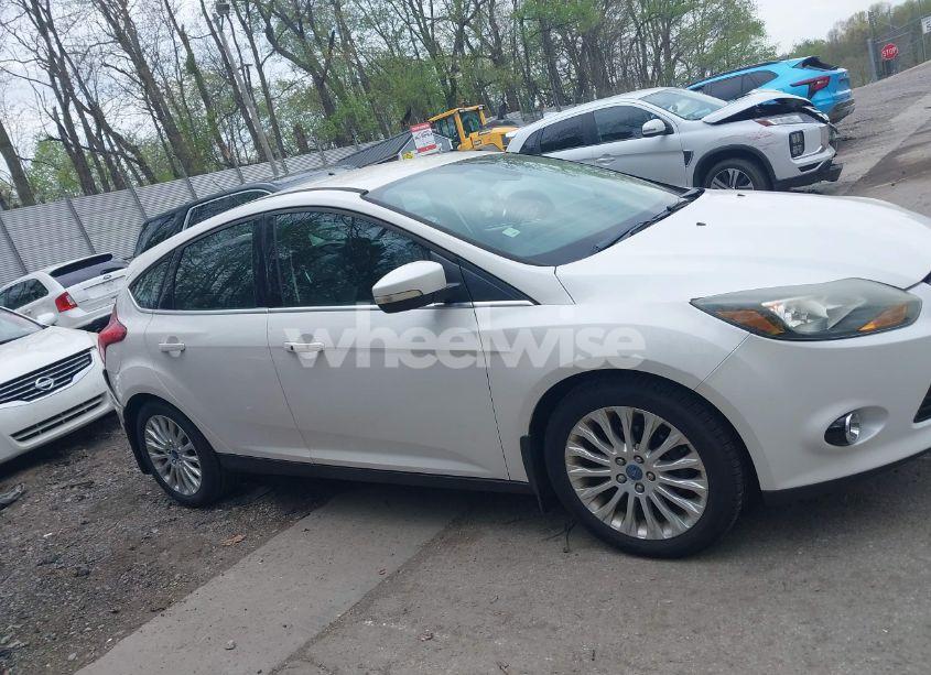 Photo 13 of 2012 Ford Focus TITANIUM (VIN 1FAHP3N26CL183004)