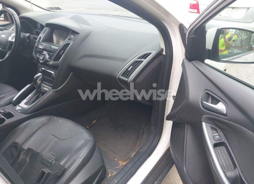 Photo 5 of 2012 Ford Focus TITANIUM (VIN 1FAHP3N26CL183004)