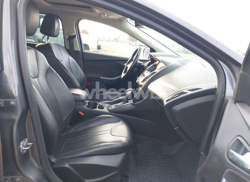 Photo 5 of 2012 Ford Focus TITANIUM (VIN 1FAHP3N26CL237305)