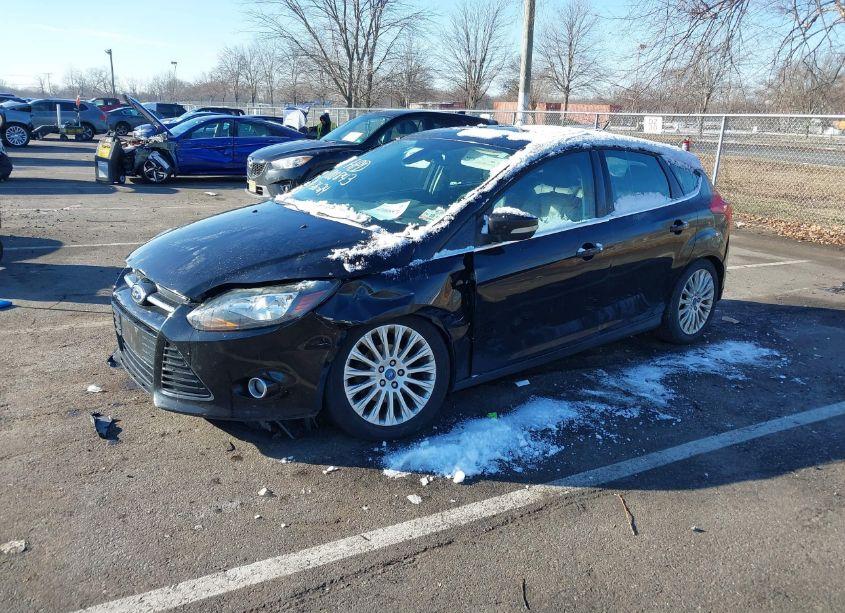 Photo 2 of 2012 Ford Focus TITANIUM (VIN 1FAHP3N26CL269879)
