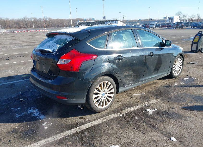 Photo 4 of 2012 Ford Focus TITANIUM (VIN 1FAHP3N26CL269879)