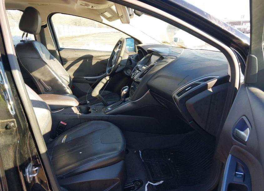 Photo 5 of 2012 Ford Focus TITANIUM (VIN 1FAHP3N26CL269879)