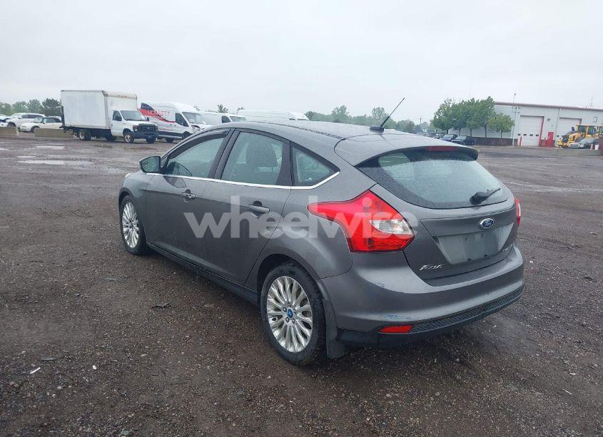 Photo 3 of 2012 Ford Focus TITANIUM (VIN 1FAHP3N26CL443028)