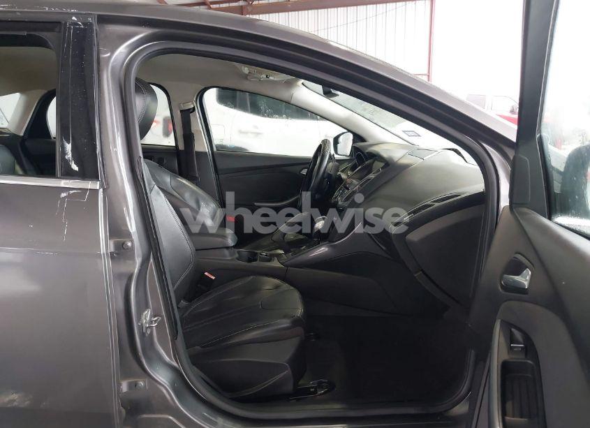 Photo 5 of 2012 Ford Focus TITANIUM (VIN 1FAHP3N26CL450206)