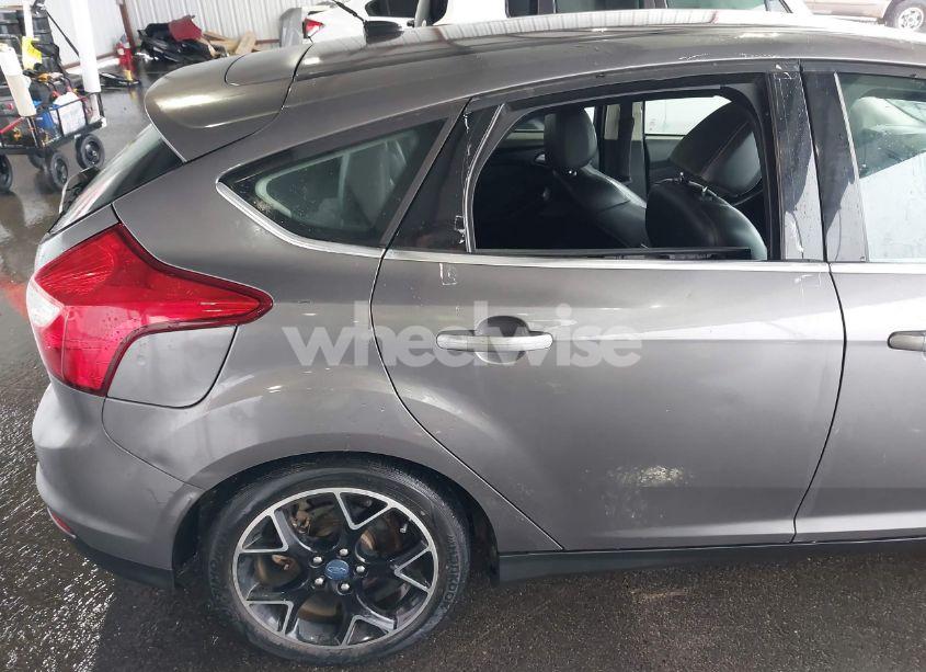 Photo 6 of 2012 Ford Focus TITANIUM (VIN 1FAHP3N26CL450206)