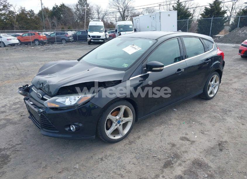 Photo 2 of 2012 Ford Focus TITANIUM (VIN 1FAHP3N27CL309239)