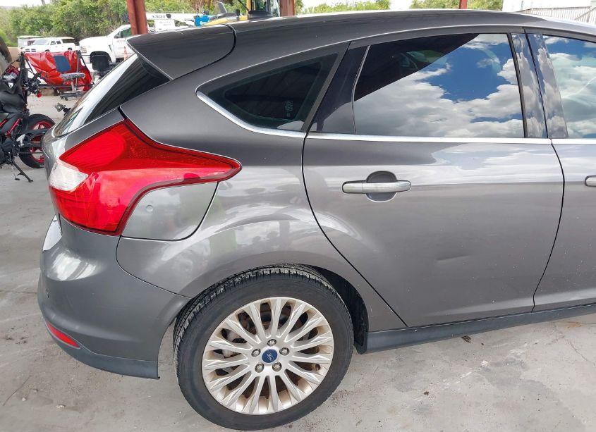 Photo 13 of 2012 Ford Focus TITANIUM (VIN 1FAHP3N27CL398908)