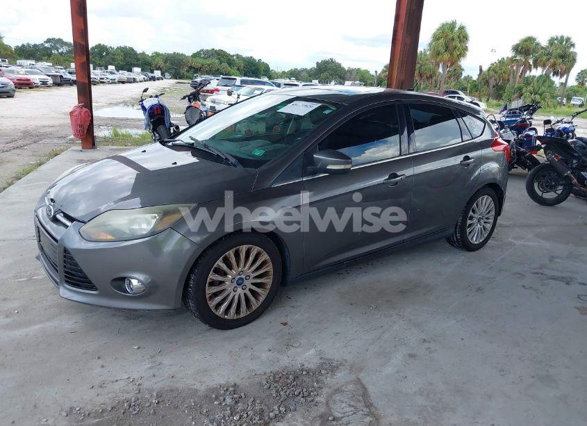 Photo 2 of 2012 Ford Focus TITANIUM (VIN 1FAHP3N27CL398908)