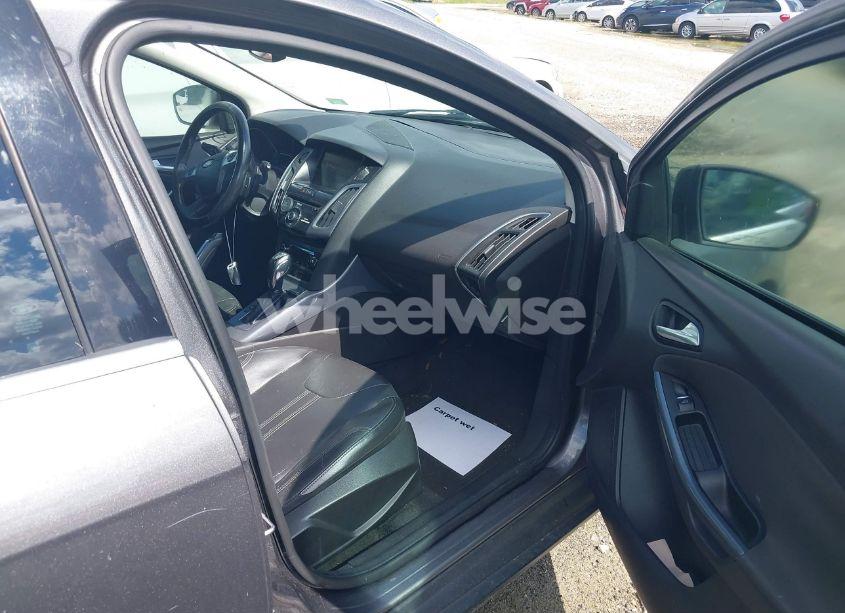 Photo 5 of 2012 Ford Focus TITANIUM (VIN 1FAHP3N27CL398908)