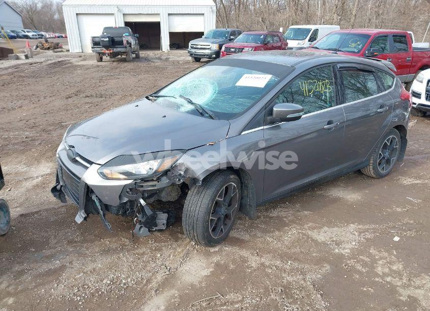 Photo 2 of 2012 Ford Focus TITANIUM (VIN 1FAHP3N28CL127100)