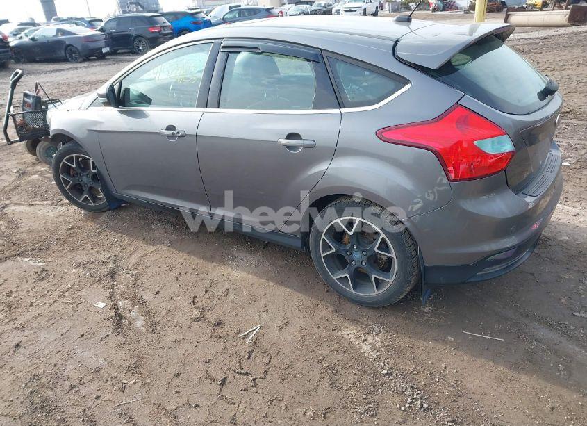 Photo 3 of 2012 Ford Focus TITANIUM (VIN 1FAHP3N28CL127100)