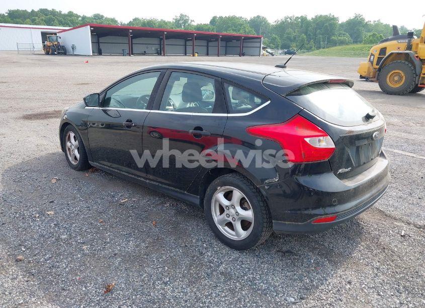 Photo 3 of 2012 Ford Focus TITANIUM (VIN 1FAHP3N28CL225852)