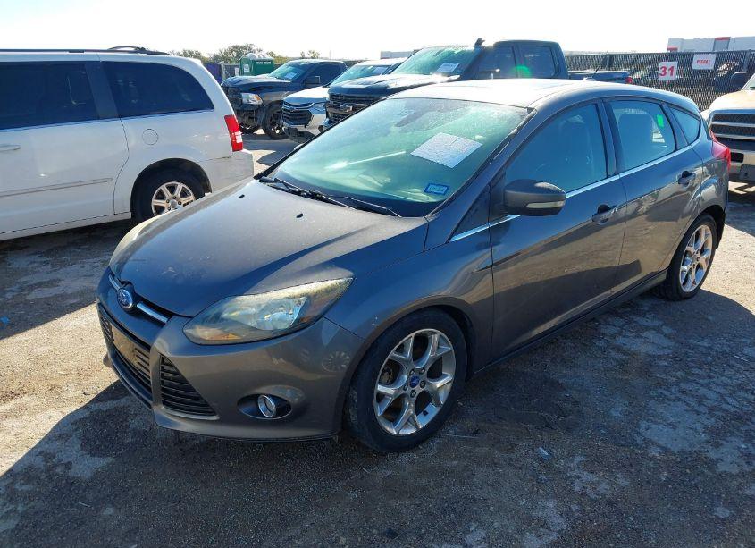 Photo 2 of 2012 Ford Focus TITANIUM (VIN 1FAHP3N28CL256891)