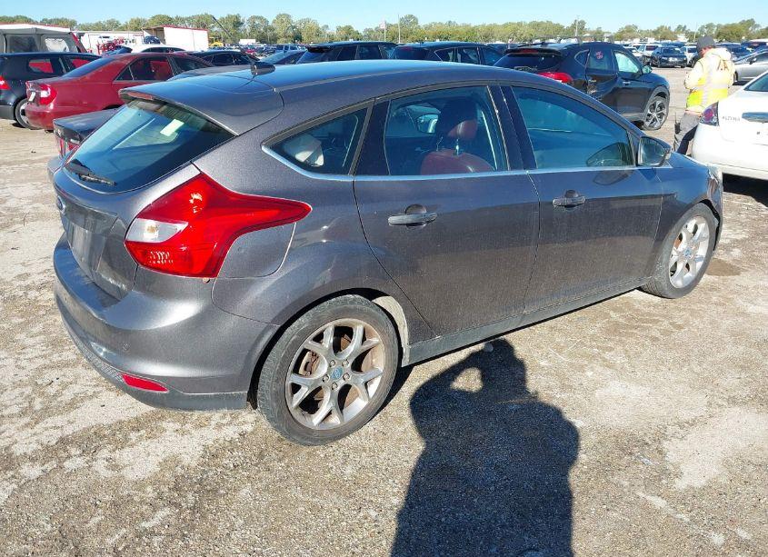 Photo 4 of 2012 Ford Focus TITANIUM (VIN 1FAHP3N28CL256891)
