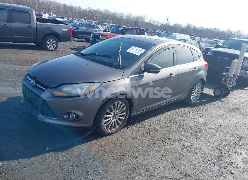 Photo 2 of 2012 Ford Focus TITANIUM (VIN 1FAHP3N28CL270225)