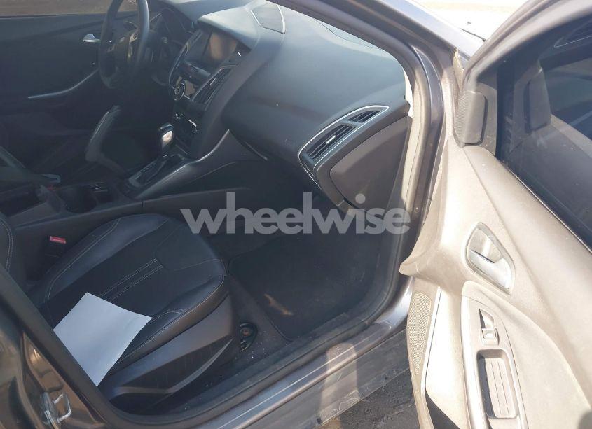 Photo 5 of 2012 Ford Focus TITANIUM (VIN 1FAHP3N28CL270225)