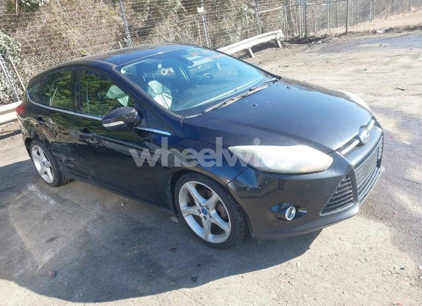 2012 Ford Focus TITANIUM (VIN 1FAHP3N29CL117692) main photo