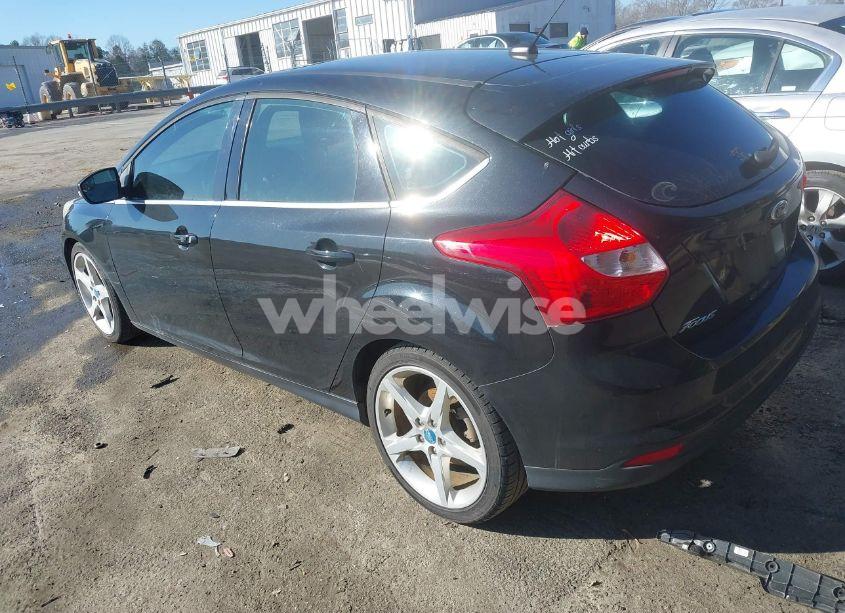Photo 3 of 2012 Ford Focus TITANIUM (VIN 1FAHP3N29CL117692)