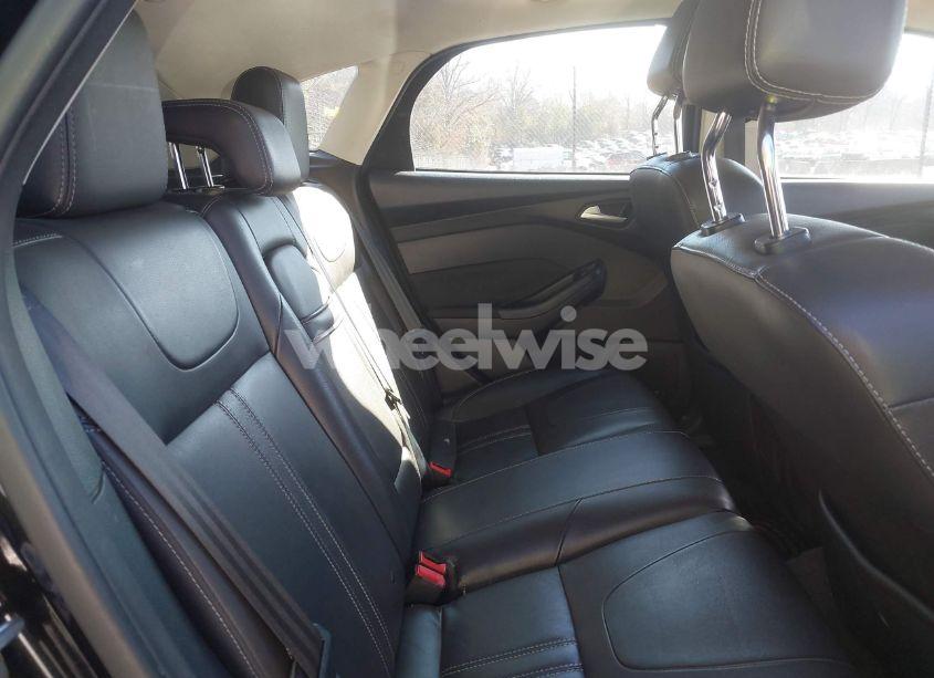 Photo 8 of 2012 Ford Focus TITANIUM (VIN 1FAHP3N29CL117692)