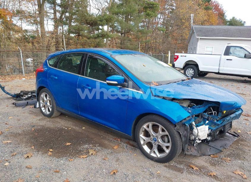 2012 Ford Focus TITANIUM (VIN 1FAHP3N29CL195499) main photo