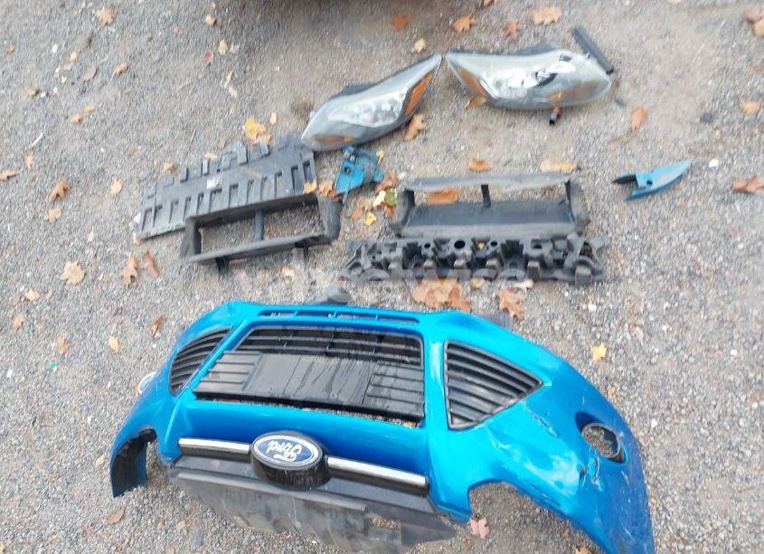 Photo 12 of 2012 Ford Focus TITANIUM (VIN 1FAHP3N29CL195499)