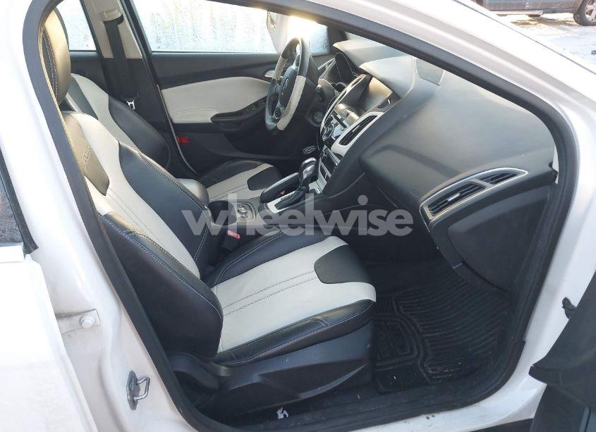 Photo 5 of 2012 Ford Focus TITANIUM (VIN 1FAHP3N29CL233541)