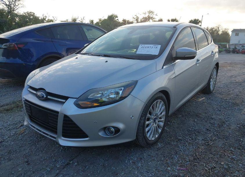 Photo 2 of 2012 Ford Focus TITANIUM (VIN 1FAHP3N2XCL298561)