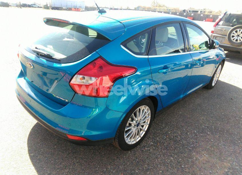 Photo 4 of 2012 Ford Focus ELECTRIC (VIN 1FAHP3R44CL263669)