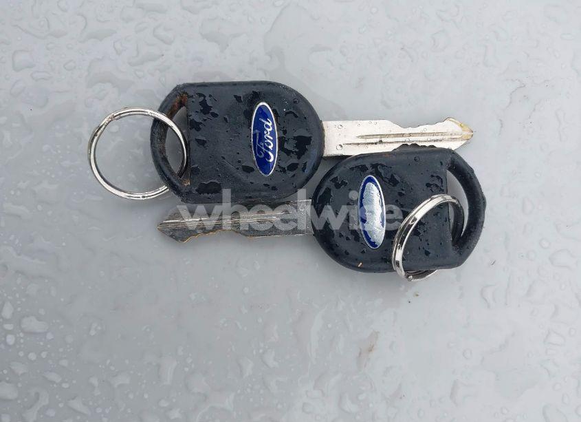 Photo 11 of 2001 Ford Taurus LX (VIN 1FAHP52U41G203452)