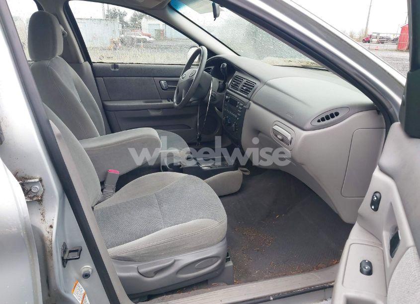 Photo 5 of 2001 Ford Taurus LX (VIN 1FAHP52U41G203452)