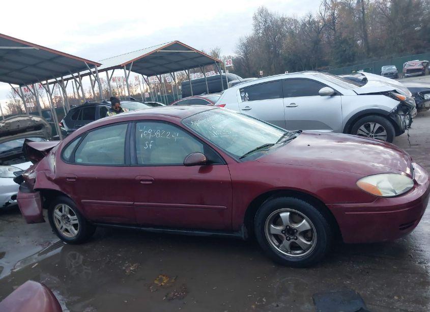 Photo 13 of 2005 Ford Taurus SE (VIN 1FAHP53245A147549)
