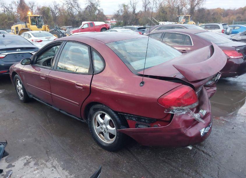 Photo 3 of 2005 Ford Taurus SE (VIN 1FAHP53245A147549)