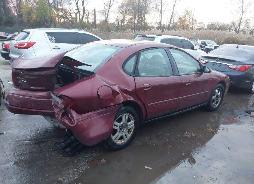 Photo 4 of 2005 Ford Taurus SE (VIN 1FAHP53245A147549)