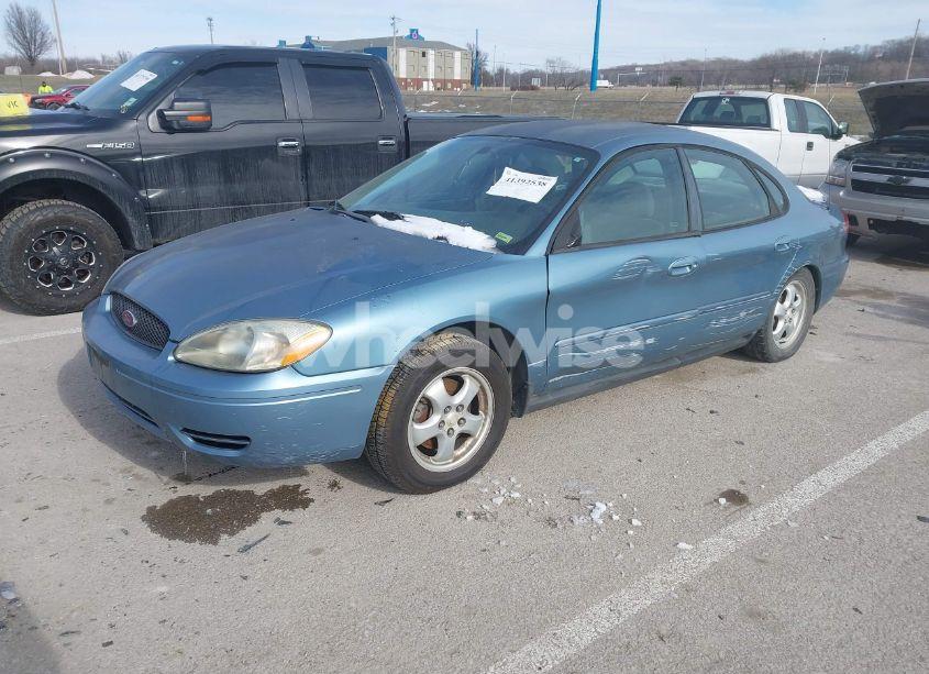 Photo 2 of 2005 Ford Taurus SE (VIN 1FAHP53295A165349)