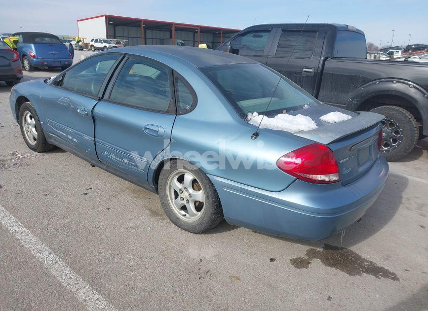 Photo 3 of 2005 Ford Taurus SE (VIN 1FAHP53295A165349)