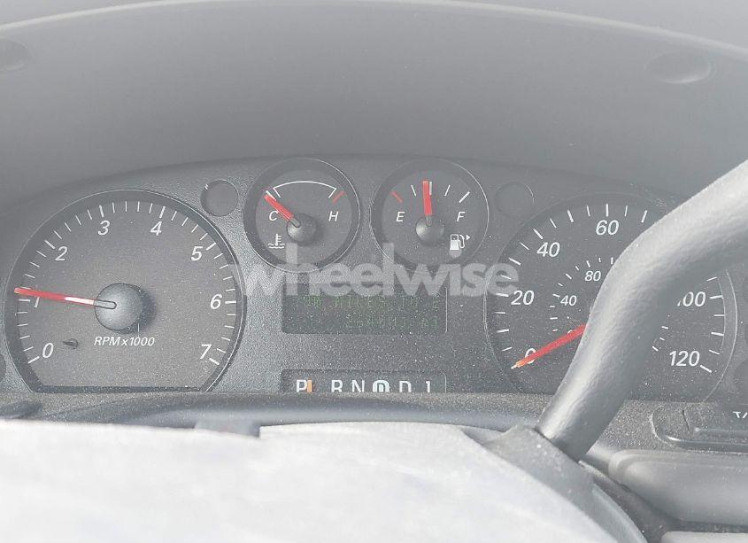 Photo 7 of 2005 Ford Taurus SE (VIN 1FAHP53295A165349)