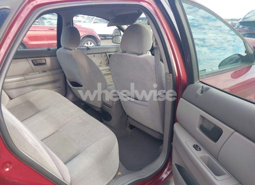 Photo 8 of 2005 Ford Taurus SE (VIN 1FAHP53U25A274267)