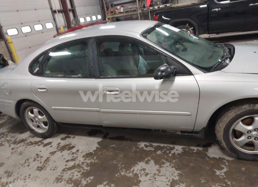 Photo 13 of 2006 Ford Taurus SE (VIN 1FAHP53U56A161401)