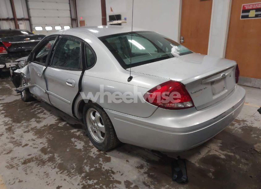 Photo 3 of 2006 Ford Taurus SE (VIN 1FAHP53U56A161401)