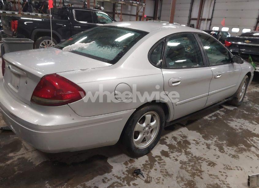 Photo 4 of 2006 Ford Taurus SE (VIN 1FAHP53U56A161401)