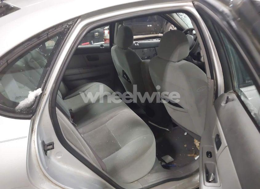 Photo 8 of 2006 Ford Taurus SE (VIN 1FAHP53U56A161401)