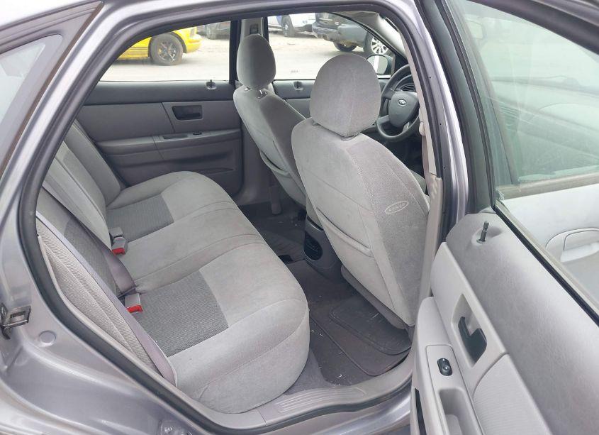 Photo 8 of 2007 Ford Taurus SE (VIN 1FAHP53U97A201710)