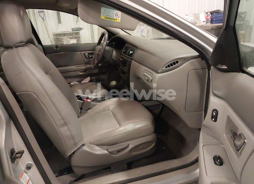 Photo 5 of 2001 Ford Taurus SEL (VIN 1FAHP56S01G106189)