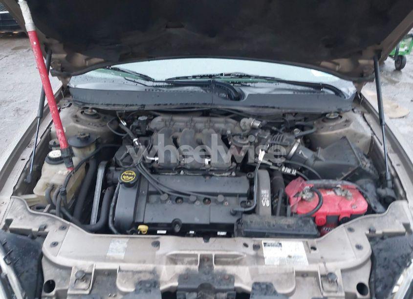 Photo 10 of 2002 Ford Taurus SEL (VIN 1FAHP56S12A245963)