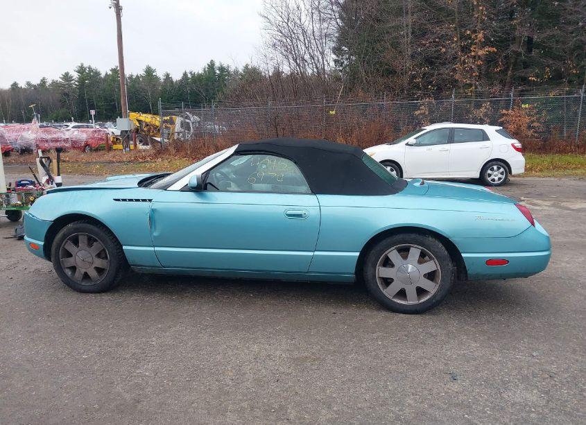 Photo 14 of 2002 Ford Thunderbird N/A (VIN 1FAHP60A02Y111331)