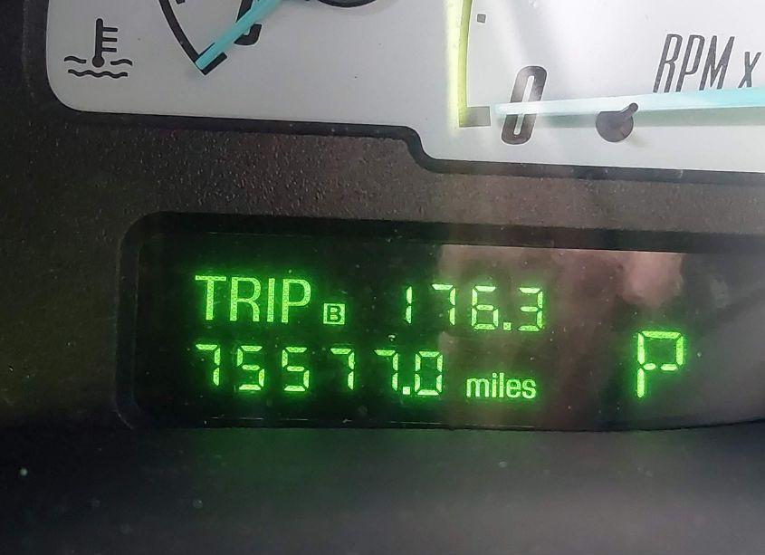 Photo 15 of 2002 Ford Thunderbird N/A (VIN 1FAHP60A02Y111331)