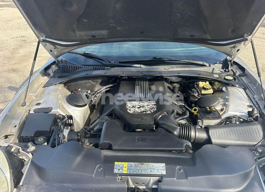 2004 Ford Thunderbird