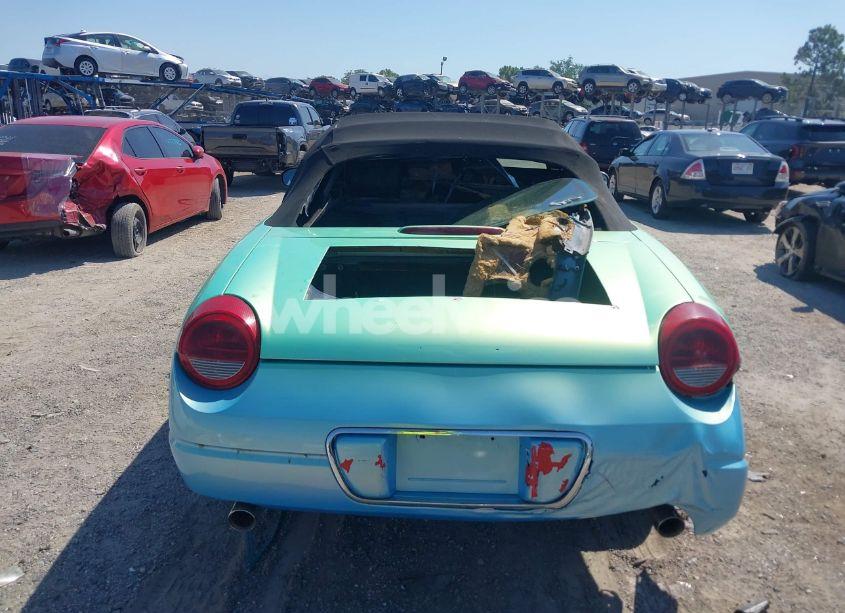 Photo 16 of 2002 Ford Thunderbird N/A (VIN 1FAHP60AX2Y116343)