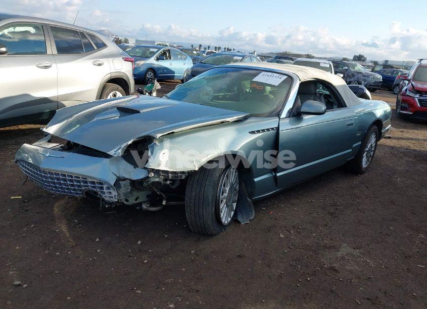 2004 Ford Thunderbird